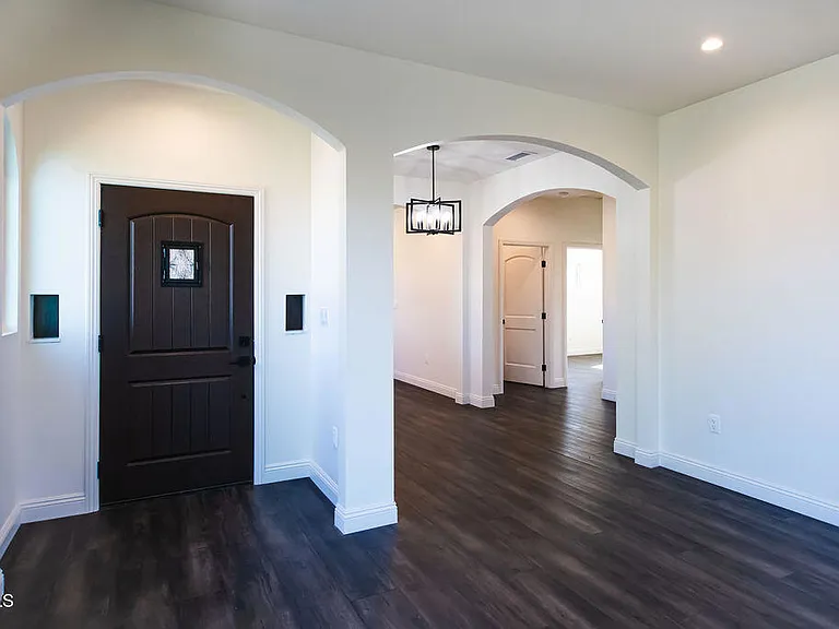 2628 Glenrose Ave — Photo 5