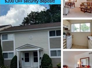 1808 Valley Rd, Champaign, IL 61820