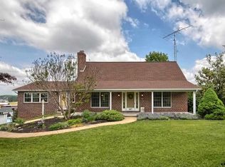 167 Skylite Dr, Hanover, PA 17331