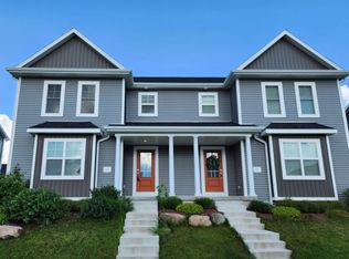 907 Blue Crane Run, Verona, WI 53593