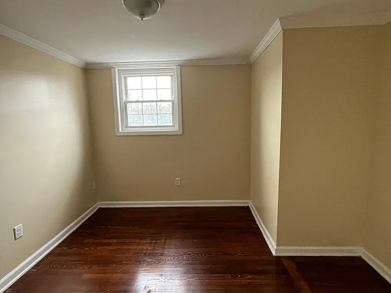 75 Whitney Ave #4 — Photo 9