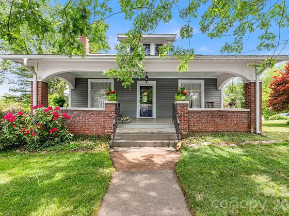 41 Harrison St, Canton, NC 28716