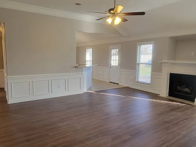 194 Romie Dr — Photo 9