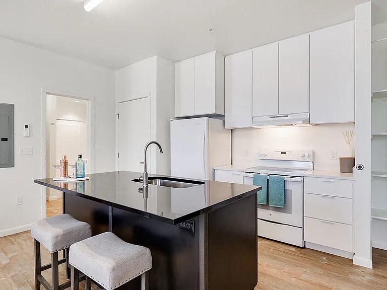 The Watercooler Apartments — Photo 16