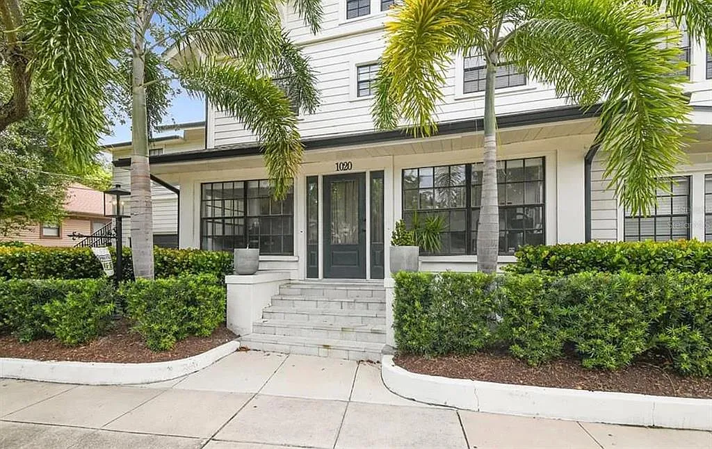 1 bed, 1.0 bath, 1000 sqft, $3,000 — Photo 2