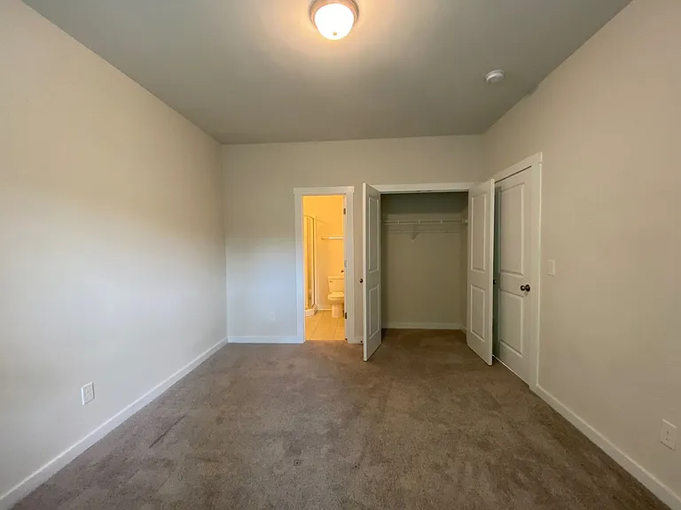 1024 Sharon Towns Dr — Photo 27