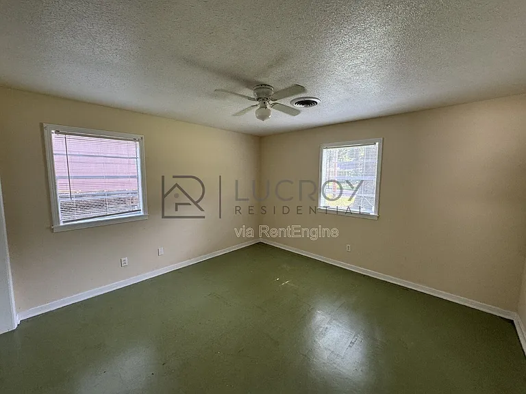 577 Dryden Ave — Photo 12