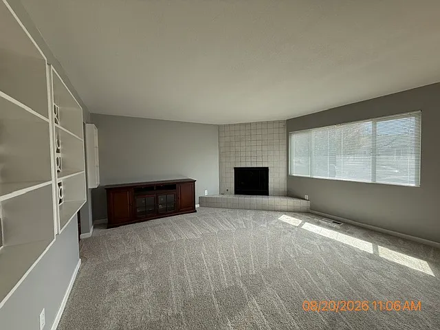 3 bed, $2,975 — Photo 4