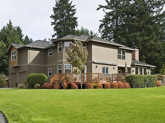 Back of home, large back deck
