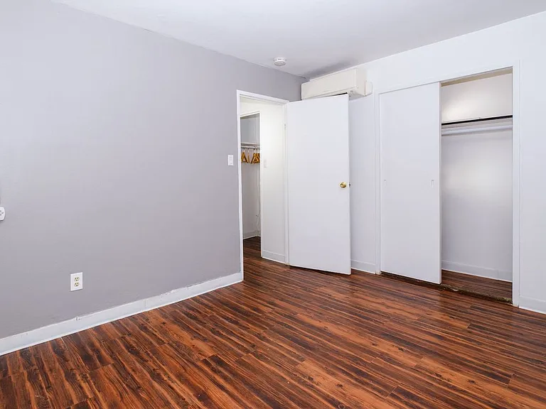 5426 Fifth Avenue — Photo 91