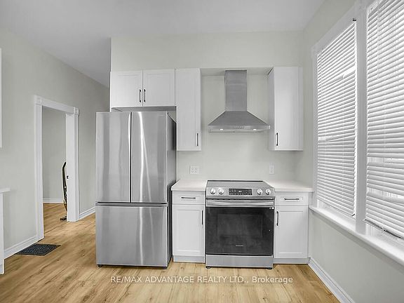 4th image of 252 Cheapside St