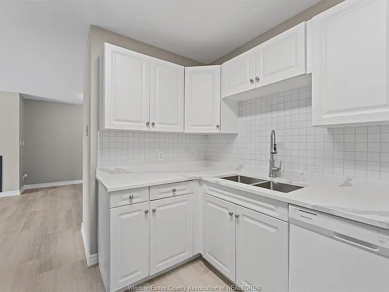 44 Robson Rd #303 — Photo 16