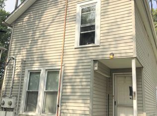208 1/2 W Union St #2, Athens, OH 45701