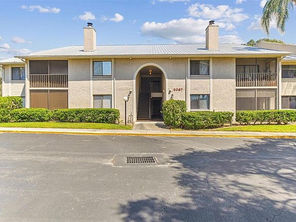 2nd image of 2087 HUNTERS GLEN DRIVE #112