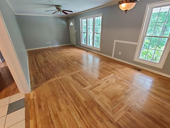 3rd image of 148 Parsons Dr SE