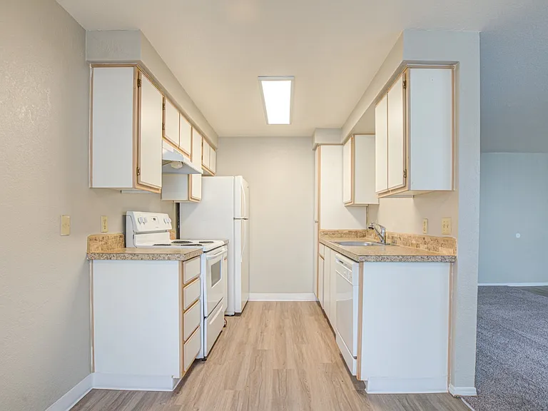 Veri on Sunnyview — Photo 41