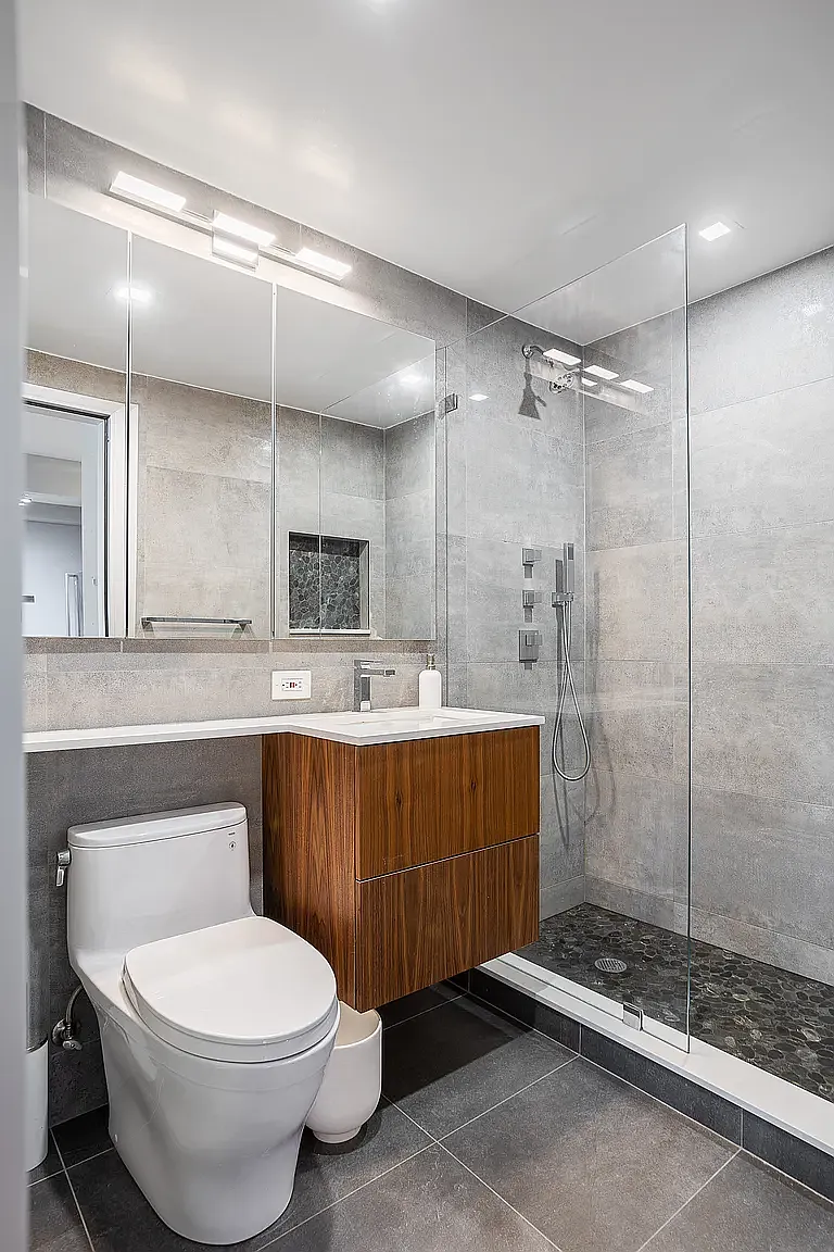 100 West 39th Street — Photo 4