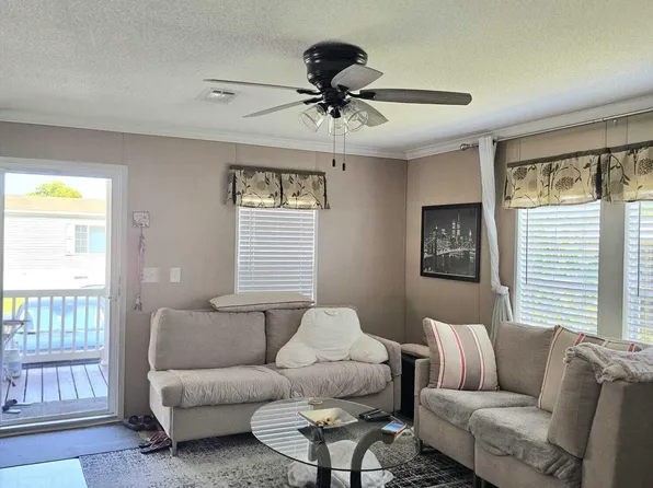 5003 NW 4 Terrace, Deerfield Beach, FL 33064