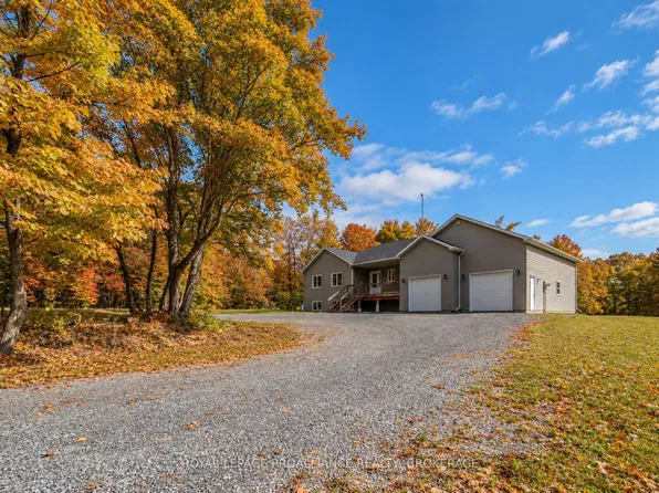 2800 Desert Lake Rd, South Frontenac, ON K0H 2W0