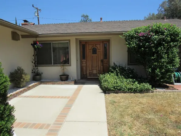 30 S Almond Ave, Oak View, CA 93022