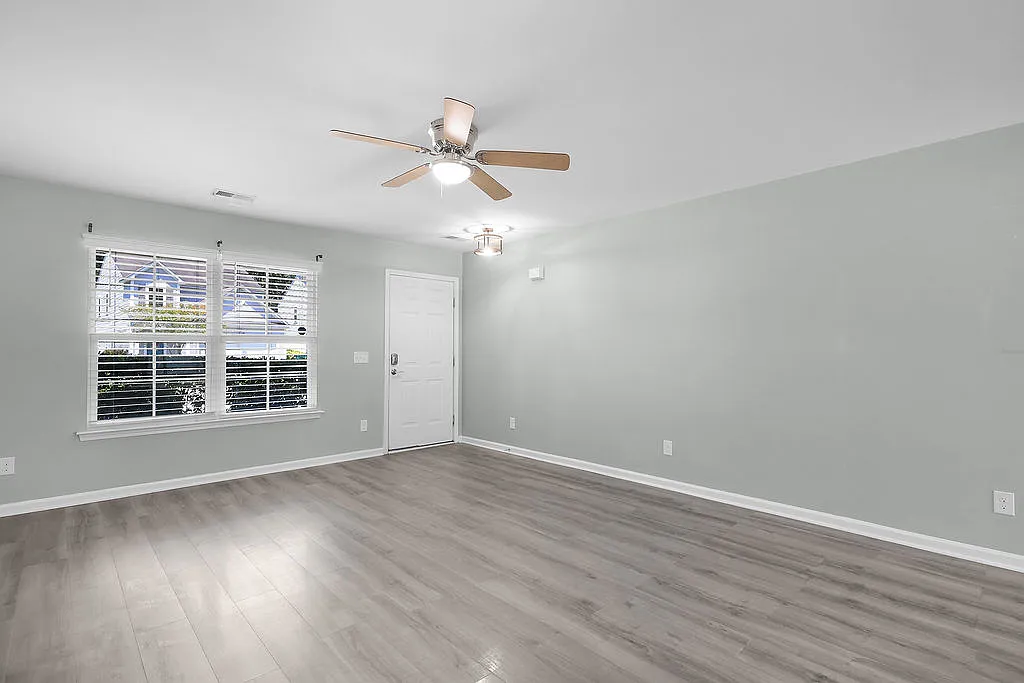 4 bed, 1750 sqft, $2,750 — Photo 4