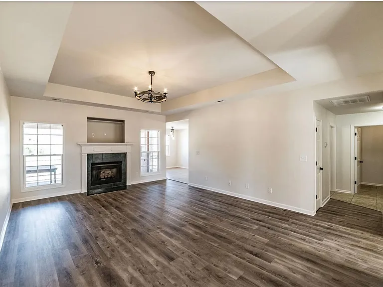 109 Fox Run Dr — Photo 4