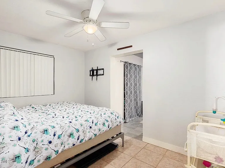 2711 W Carson Dr — Photo 23
