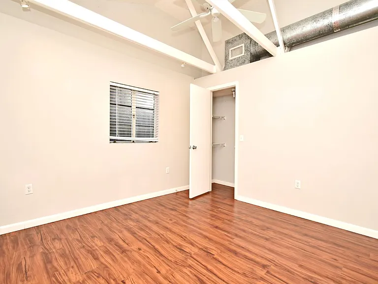 1222 Illinois St — Photo 19