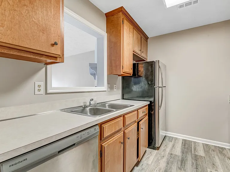 105 Beacon Way — Photo 9