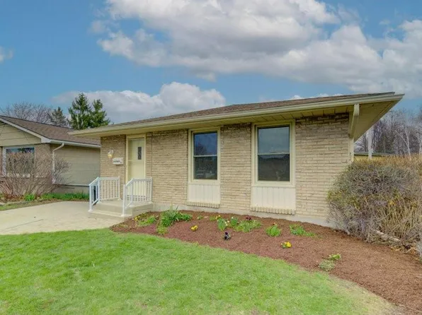 34 Geneva Cres, Kitchener, ON N2E 1M9