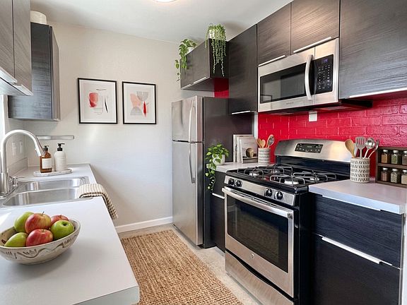 5th image of 445 W Osborn Rd APT 1