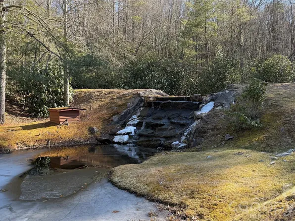 207 Receptive Dr #29, Glenville, NC 28736