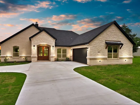 501 Harris Rd, Azle, TX 76020