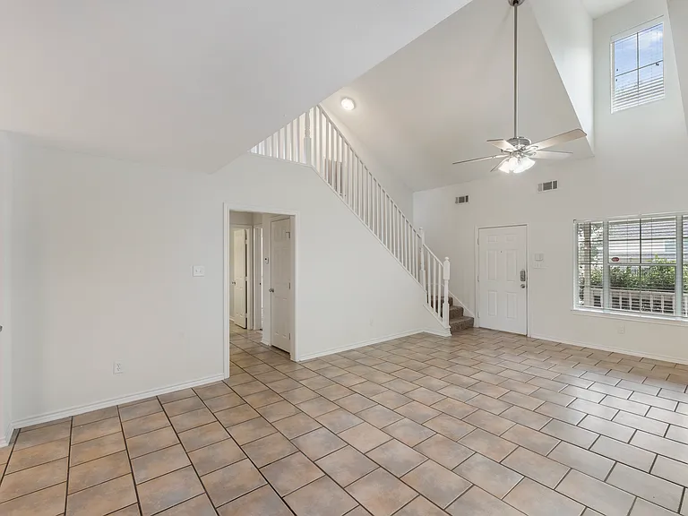 1720 Boardwalk Ct — Photo 6