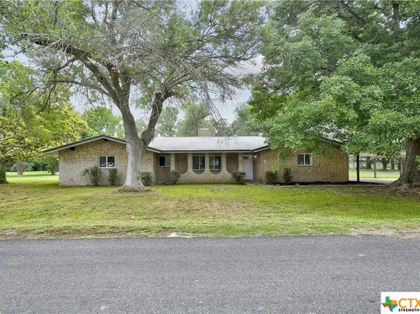 182 Rio Grande Dr, Seguin, TX 78155