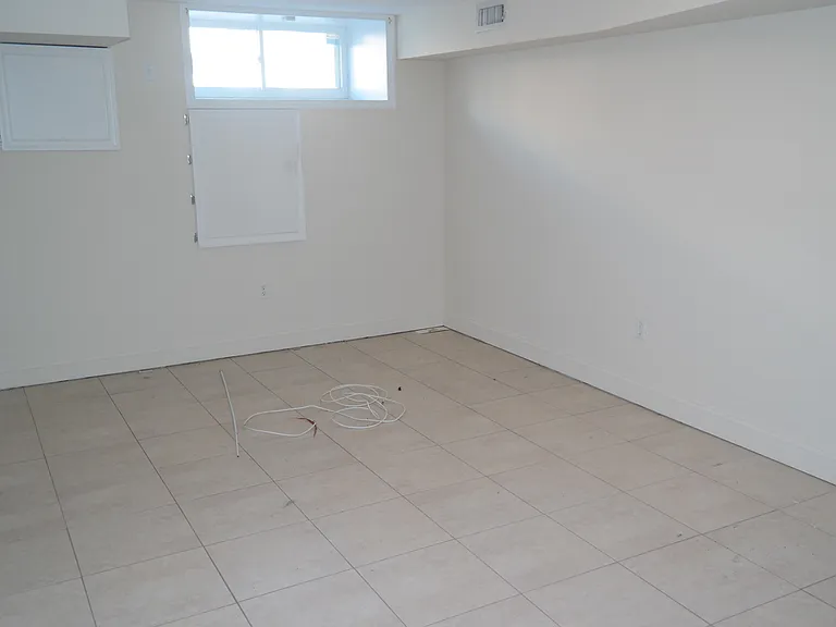 132 N Linwood Ave — Photo 18