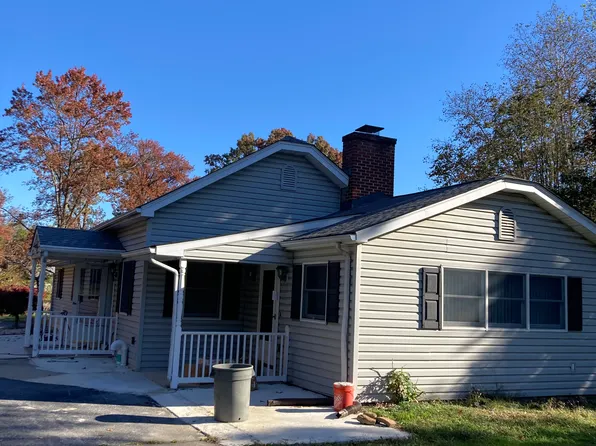 1164 Naamans Creek Rd, Garnet Valley, PA 19060