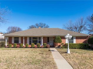 616 NW Chisholm Rd, Burleson, TX 76028