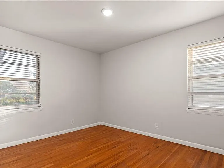 809 Shady Ln — Photo 12