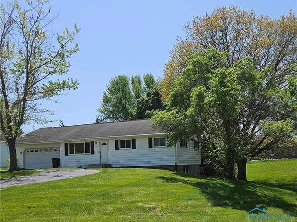 1620 Ayersville Ave, Defiance, OH 43512