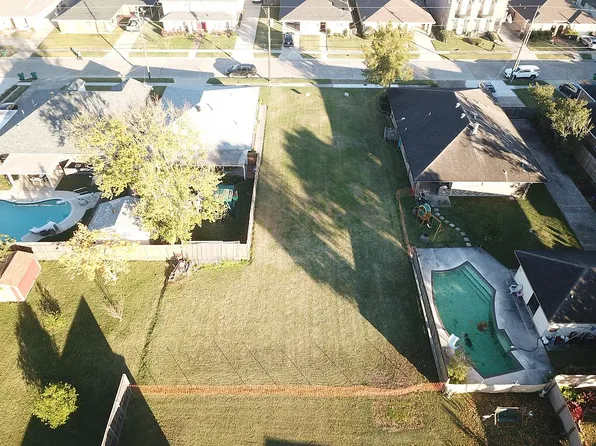 1032 Nursery Ave, Metairie, LA 70005