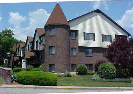1st image of 9 Royal Crest Dr APT 9