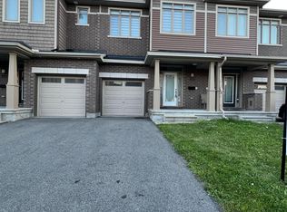 153 Overberg Way, Ottawa, ON K2S 0V8