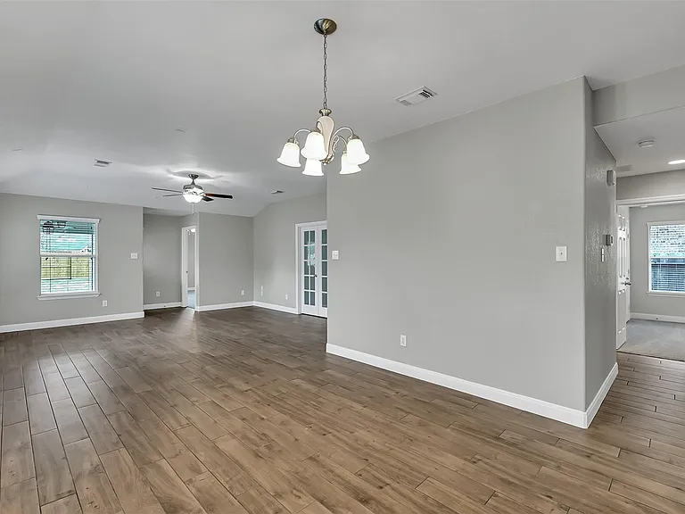 3011 Crescent Oaks Park Ln — Photo 7