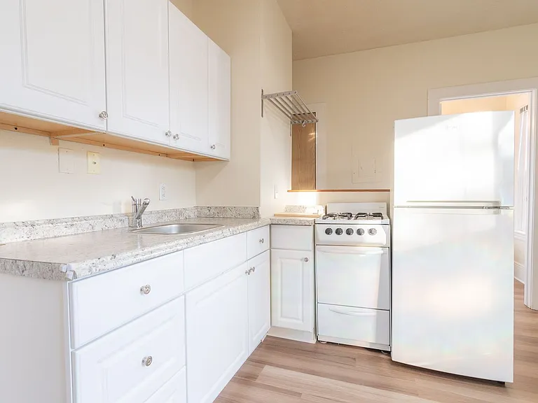 6020 NE Glisan St — Photo 26