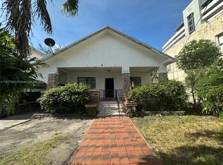 566 NW 1st St, Miami, FL 33128