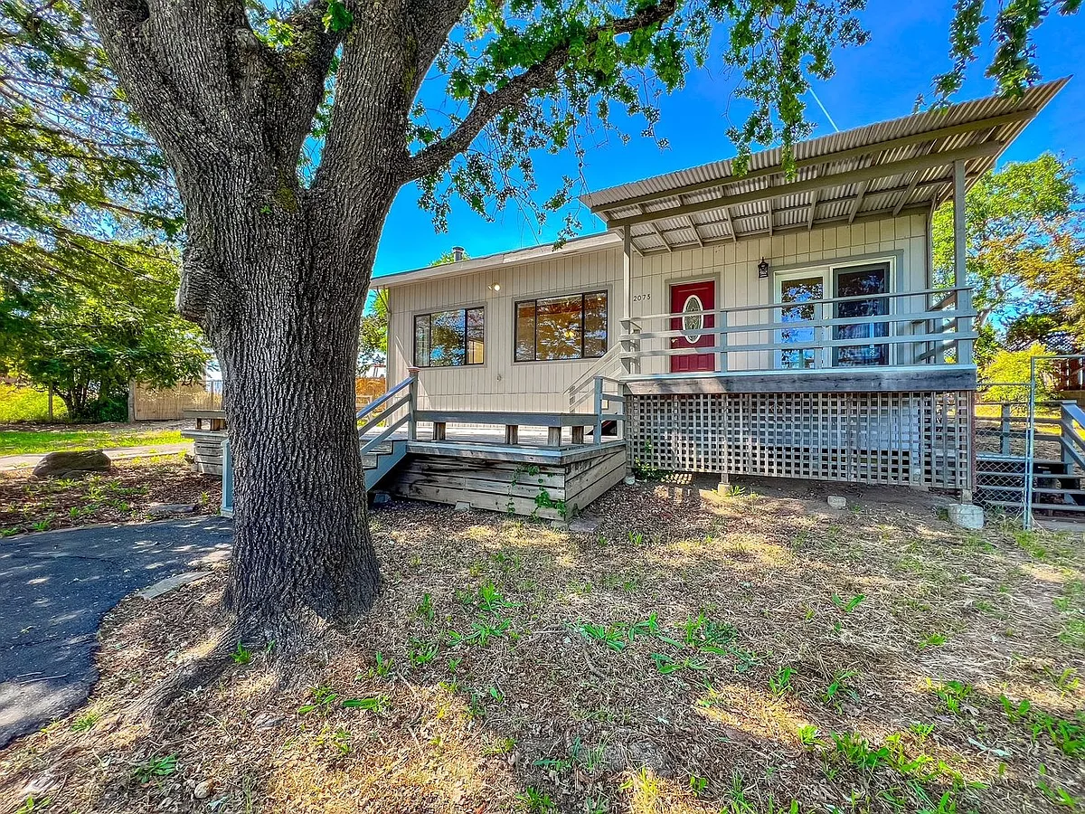 Building Photo - 2073 Monticello Rd