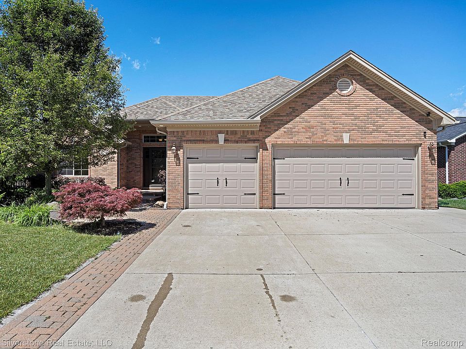 1st image of 55105 Englewood Dr