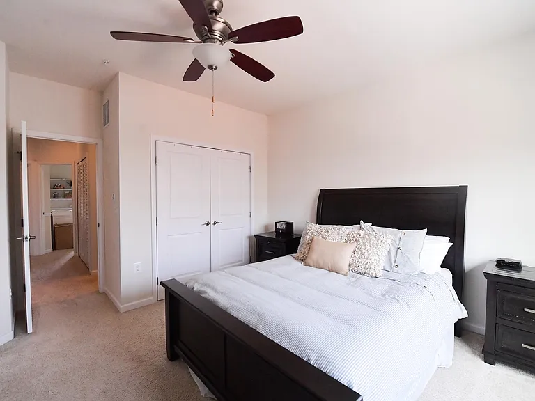 4644 Hudson St — Photo 17