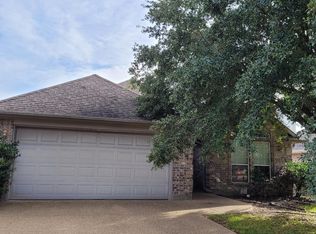 2303 Kendal Green Cir, College Station, TX 77845